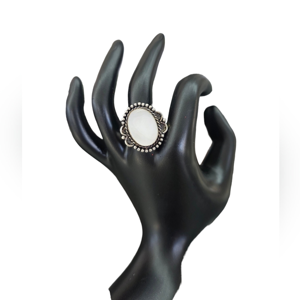 Mother Of Pearl Gemstone Ring Size 9 Set In Detailed German Silver Band